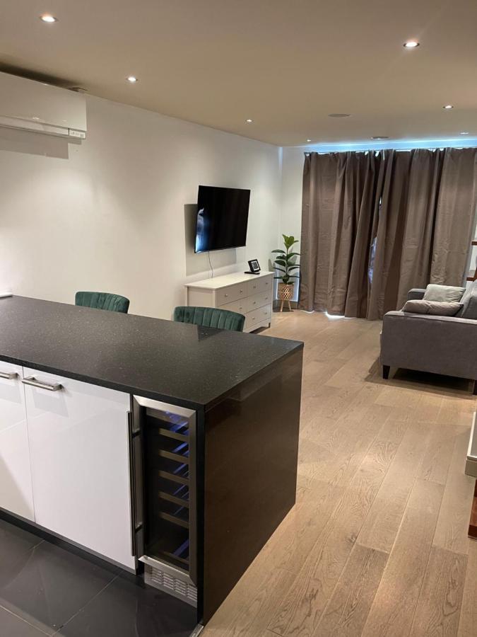 Imperial Wharf Chelsea Apartment Octavia House Londra Exterior foto